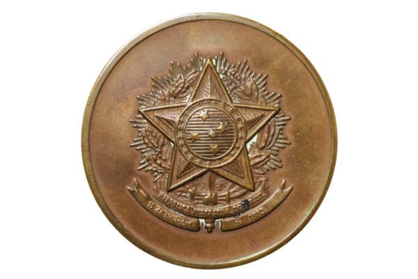 MEDALHA DA VISITA DO PRESIDENTE ERNESTO GEISEL A MONTEVIDÉU– 1978 - Imagem 2