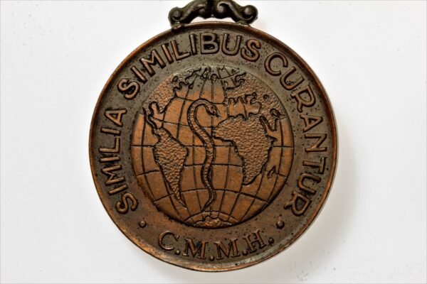 MEDALHA SAMUEL HAHNEMANN ∙ HOMEOPÁTIA – HONRA AO MÉRITO - Imagem 4