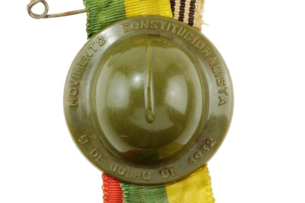 PIN DE CAPACETE DO MOVIMENTO CONSTITUCIONALISTA REVOLUÇÃO DE 32 - Imagem 3