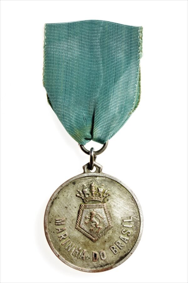 MEDALHA DA VIAGEM DE INSTRUÇÃO NTr/NE/NAux DUQUE DE CAXIAS ∙ MARINHA DO BRASIL – 1954 - Imagem 2