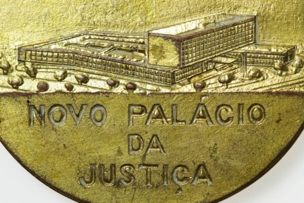 MEDALHA 3ª CONFERÊNCIA NACIONAL DE DESEMBARGADORES – IVº CENTENÁRIO RIO DE JANEIRO – 1965 - Imagem 3