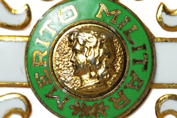 MEDALHA DA ORDEM DO MÉRITO MILITAR COM BARRETA – GRAU OFICIAL - Imagem 5