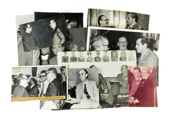 LOTE DE FOTOS DE UM COMENDADOR COM GENERAIS E POLÍTICOS – ANOS 60/70