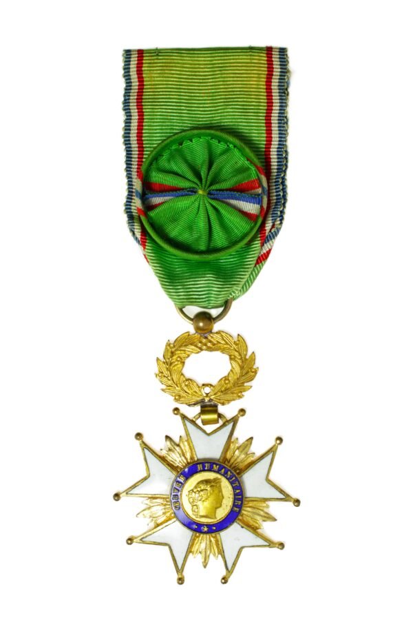 MEDALHA CRUZ DE HONRA POR OBRAS HUMANITÁRIAS GRAU OFICIAL CROIX D'HONNEUR DE L'ŒUVRE HUMANITAIRE - Imagem 2