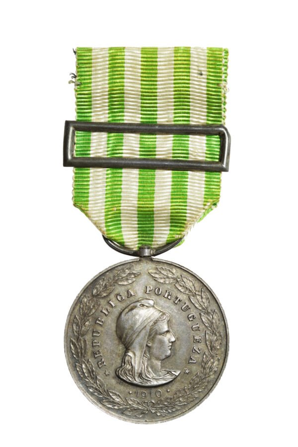 MEDALHA MILITAR DE COMPORTAMENTO EXEMPLAR • PRATA - PORTUGAL – 1910 - Imagem 2
