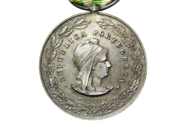 MEDALHA MILITAR DE COMPORTAMENTO EXEMPLAR • PRATA - PORTUGAL – 1910 - Imagem 3