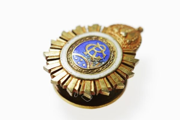 PIN / DISTINTIVO DA IMPERIAL IRMANDADE DE NOSSA SENHORA DA GLÓRIA DO OUTEIRO - Imagem 3
