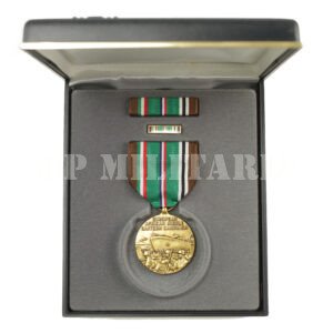 MEDALHA DE CAMPANHA EUROPA, ÁFRICA E ORIENTE MÉDIO • COMPLETA