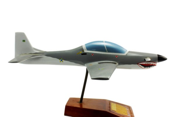 MAQUETE / MINIATURA DO AVIÃO EMBRAER A-29 “TUCANO” – FAB - Image 7