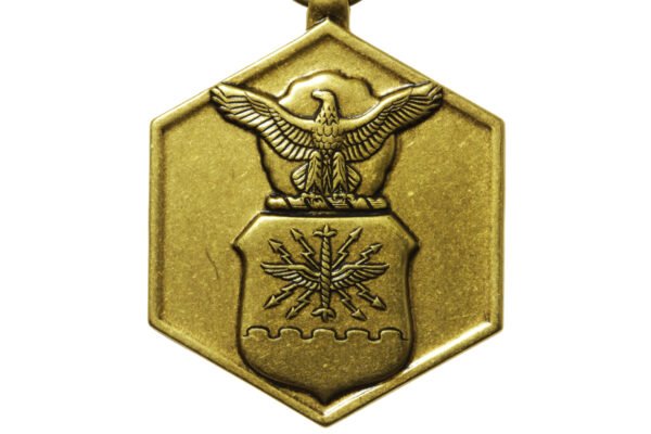 MEDALHA AIR FORCE COMMENDATION MEDAL - Imagem 3