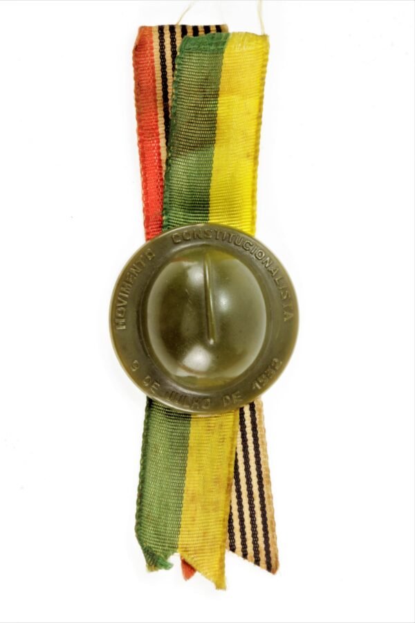 PIN DE CAPACETE DO MOVIMENTO CONSTITUCIONALISTA REVOLUÇÃO DE 32 - Imagem 2
