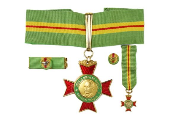 MEDALHA DA ORDEM DO MÉRITO DO TRABALHO • GRAU COMENDADOR – COM A EFÍGIE DE GETÚLIO VARGAS - Imagem 2