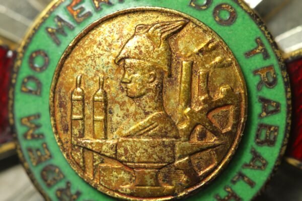 MEDALHA / PLACA DA ORDEM DO MÉRITO DO TRABALHO • GRAU GRANDE OFICIAL – ANOS 1950 - Imagem 4