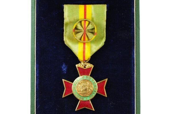 MEDALHA DA ORDEM DO MÉRITO DO TRABALHO • GRAU OFICIAL – ANOS 1950