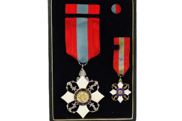 CONJUNTO DA MEDALHA DA ORDEM DO MÉRITO NAVAL – GRAU CAVALEIRO