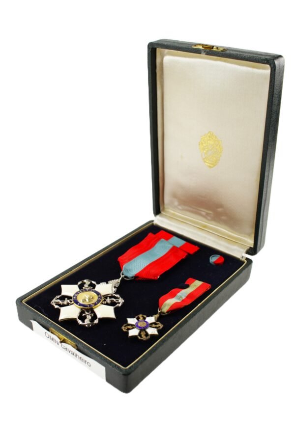 CONJUNTO DA MEDALHA DA ORDEM DO MÉRITO NAVAL – GRAU CAVALEIRO - Imagem 2
