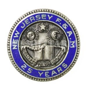 ANTIGO DISTINTIVO / PIN DE DA MAÇONARIA DE NEW JERSEY ESTADOS UNIDOS