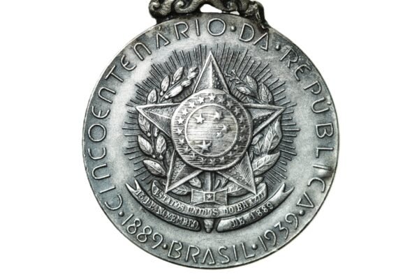 MEDALHA DO CINQUENTENÁRIO DA REPÚBLICA 1889 – 1939 – PRATA - Imagem 4
