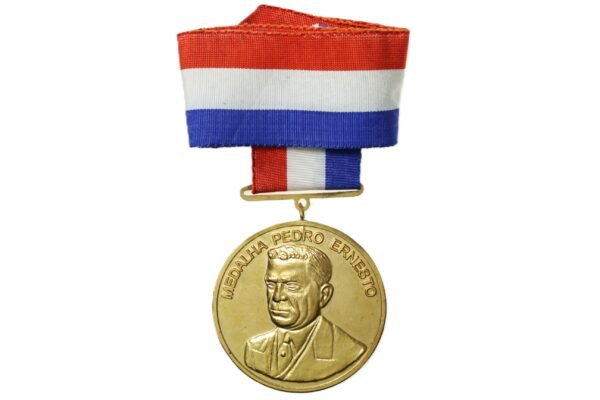 MEDALHA PEDRO ERNESTO, DA CÂMARA MUNICIPAL DO RIO DE JANEIRO