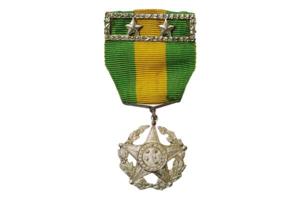 ANTIGA MEDALHA MILITAR DE 20 ANOS DE BONS SERVIÇOS • MODULO MENOR – ANOS 40