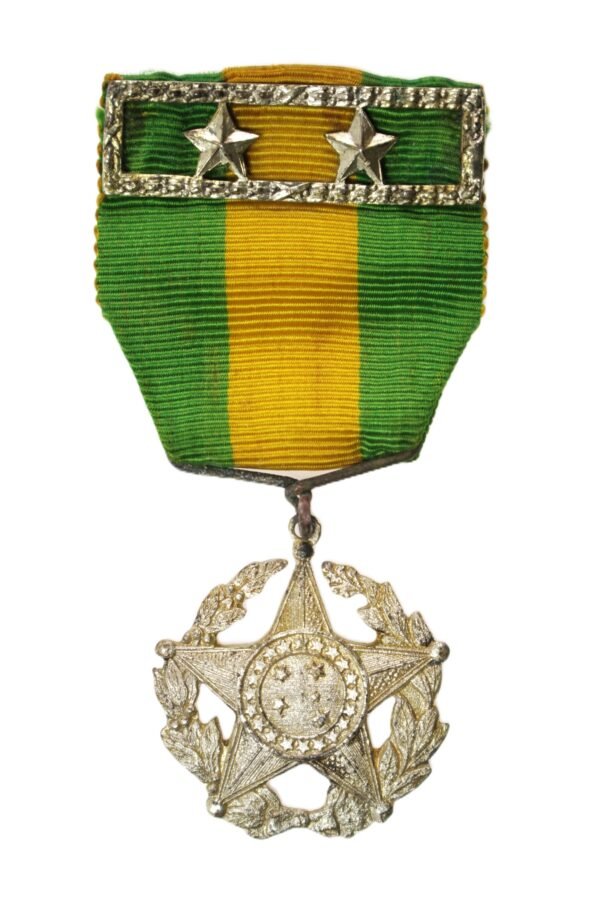 ANTIGA MEDALHA MILITAR DE 20 ANOS DE BONS SERVIÇOS • MODULO MENOR – ANOS 40 - Imagem 2