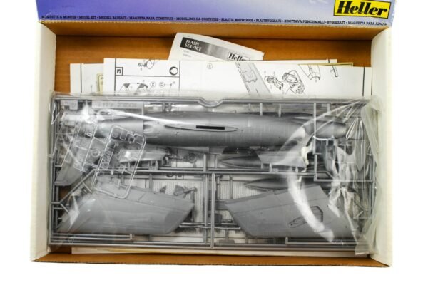 KIT PLASTIMODELISMO DO AVIÃO RF-84 F THUNDERSTREAK • HELLER – ESCALA 1.48 - Imagem 3