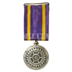 MEDALHA DE 40 ANOS DE SERVIÇOS DA FEDERAÇÃO NACIONAL DOS ENGENHEIROS DO BRASIL