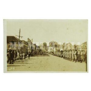 FOTOGRAFIA DE TROPA EM FORMA E ARMADA DO EXÉRCITO BRASILEIRO – ANOS 20/30