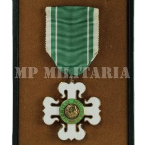 MEDALHA DA ORDEM DO MÉRITO MILITAR • NA CAIXA COM BARRETA – GRAU CAVALEIRO