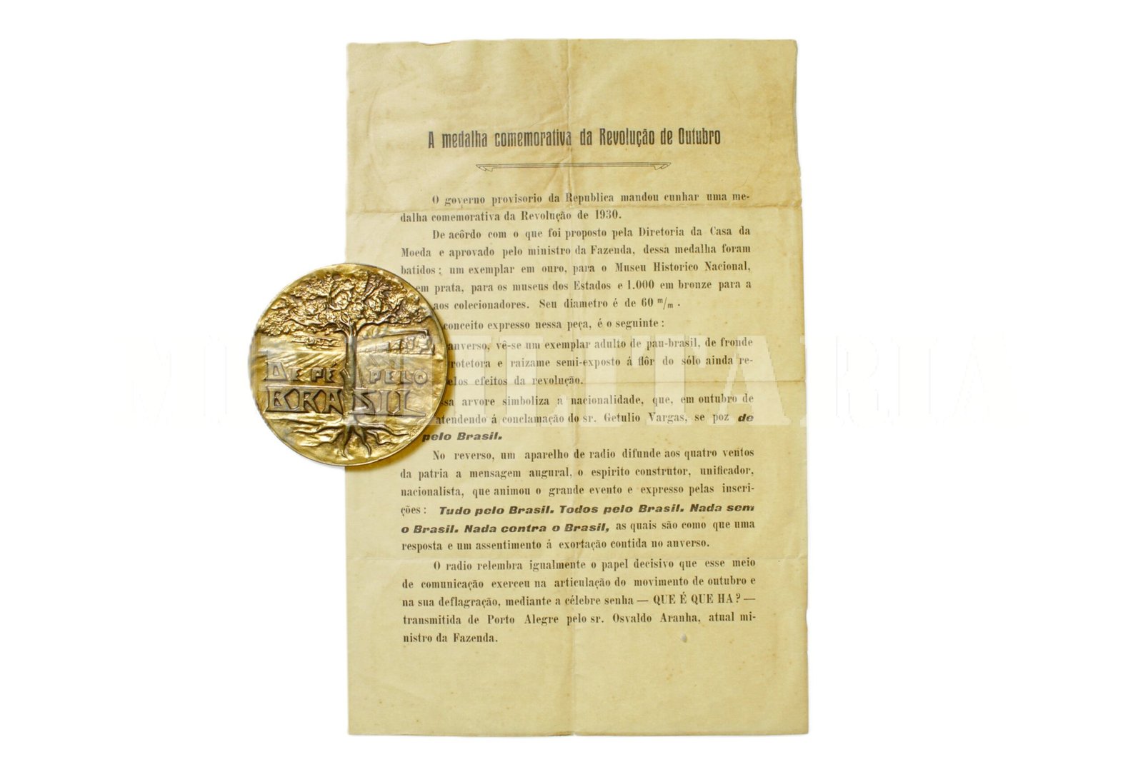 MEDALHA OFICIAL DA REVOLUÇÃO DE 1930 COM ENCARTE