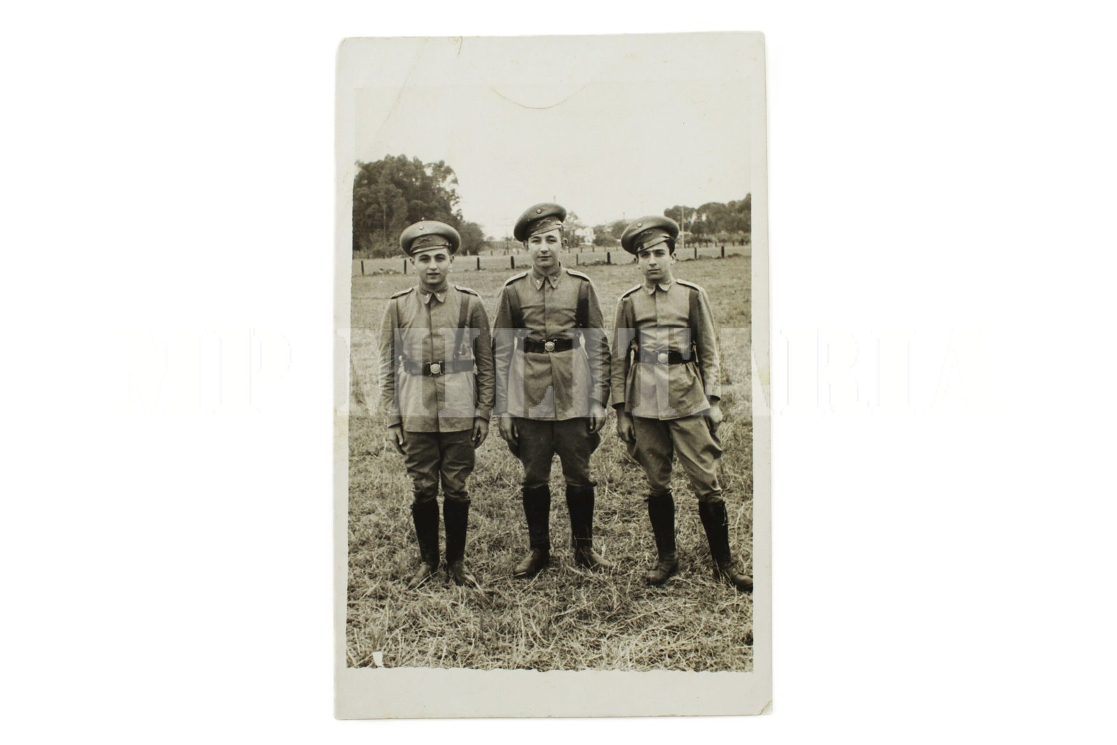 FOTOGRAFIA DE TRÊS MILITARES DO EXÉRCITO BRASILEIRO – ANOS 1930