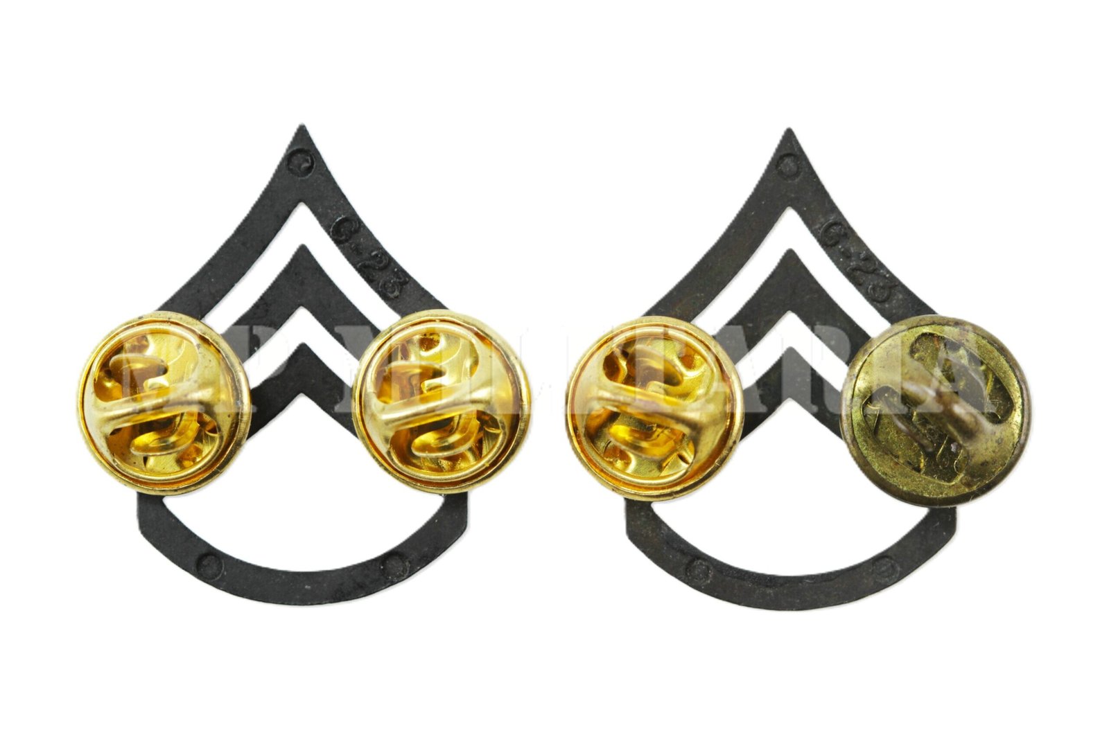 PAR DE INSÍGNIAS DE “STAFF SERGEANT” DO EXÉRCITO DOS ESTADOS UNIDOS - Imagem 3
